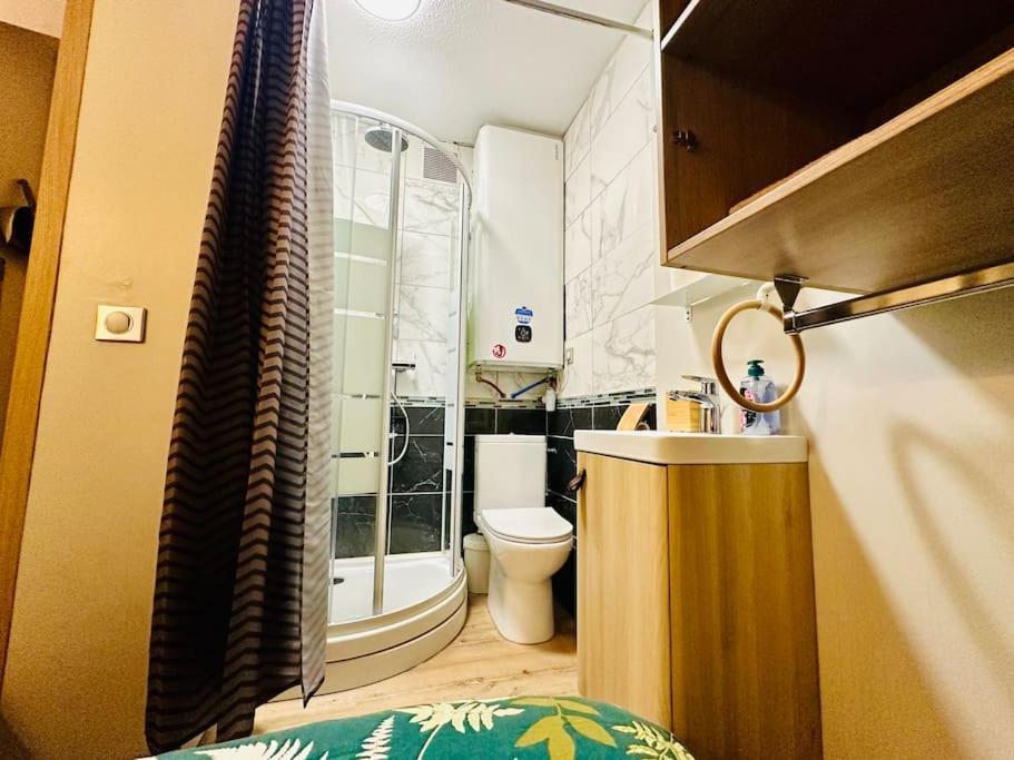 Fonctionnel - 2 Chambres - Bien Situe A 300M De La Plage - Parking Prive De Juin A Sept Кане Екстериор снимка